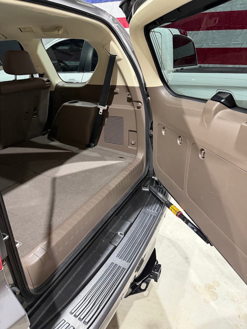 2013 Lexus GX 460 Luxury Sport Utility 4D photo 8 of 13