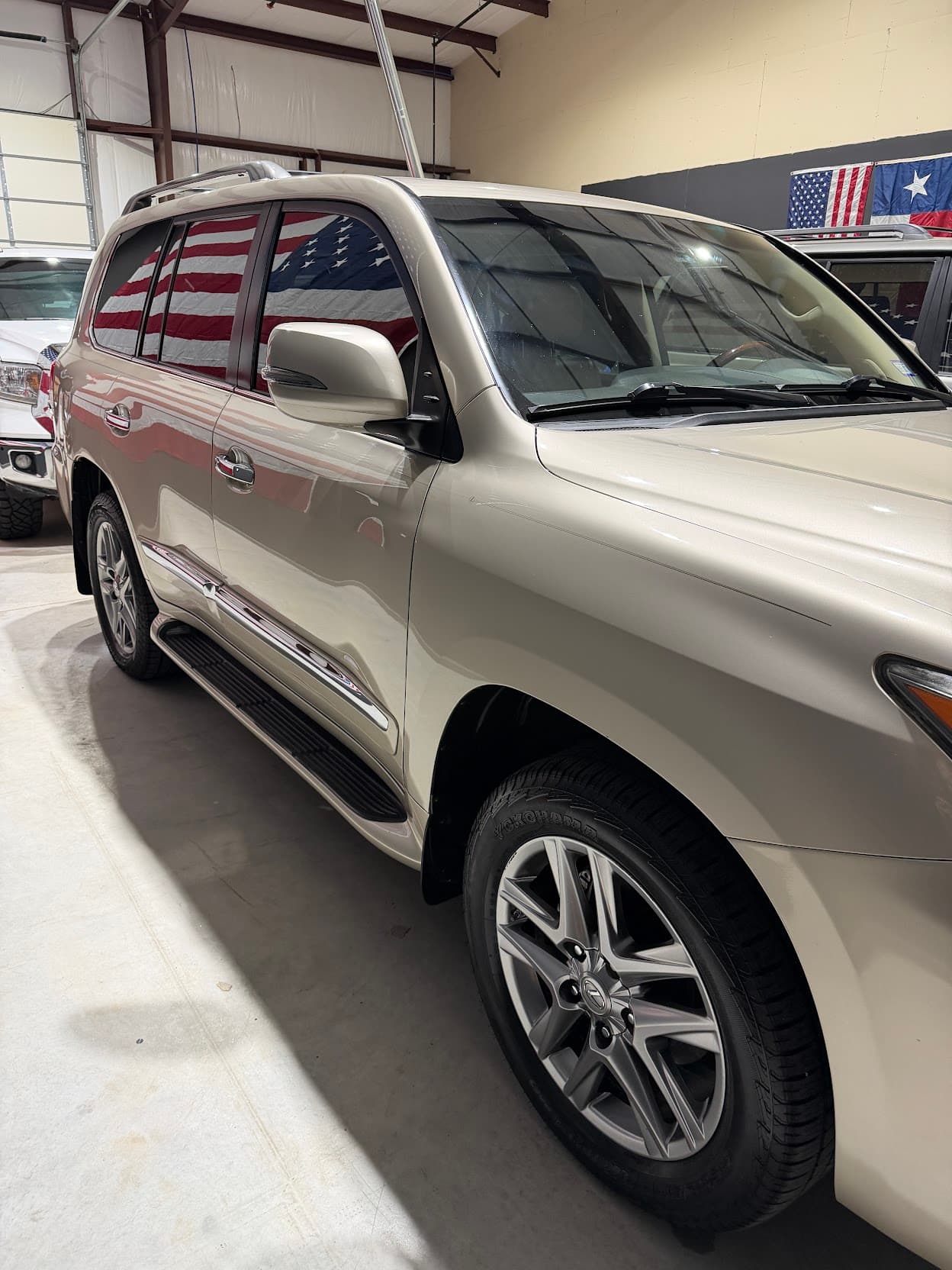 2013 Lexus LX 570 photo 12 of 15