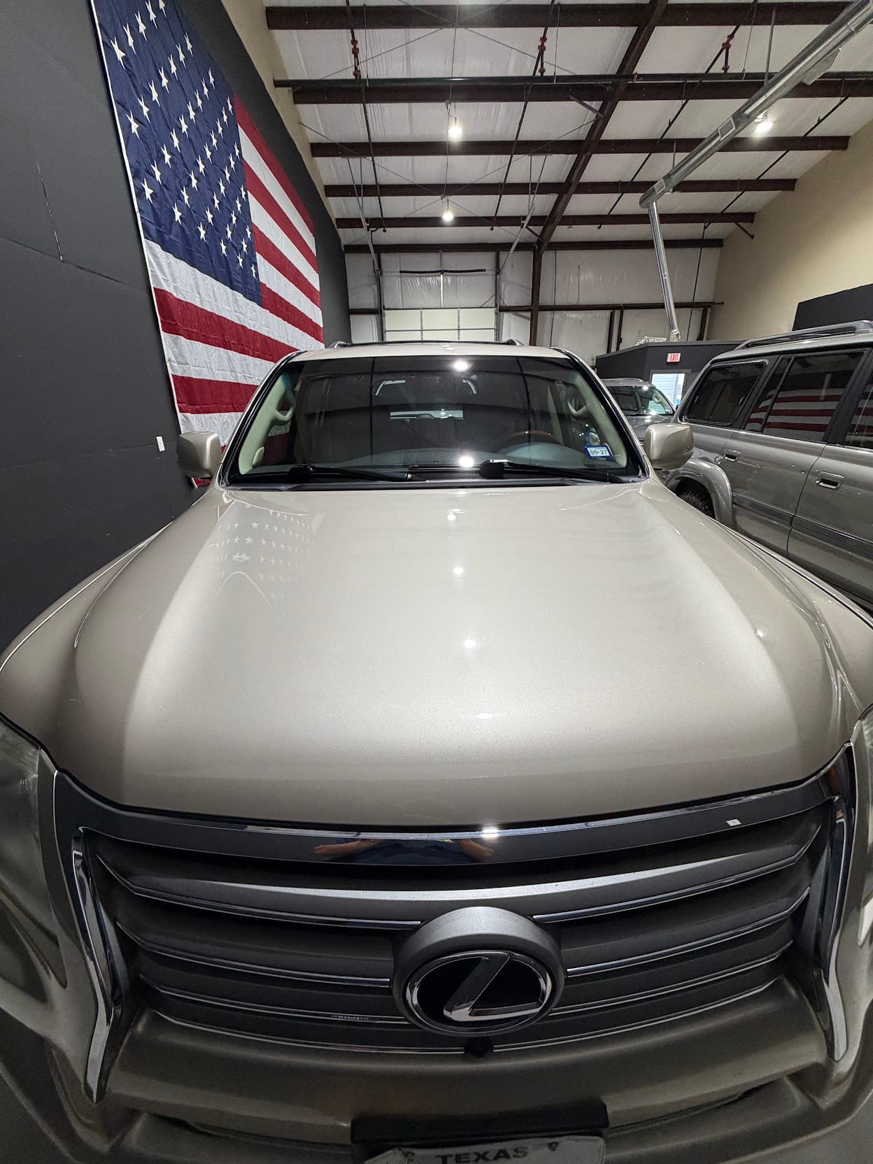 2013 Lexus LX 570 photo 14 of 15