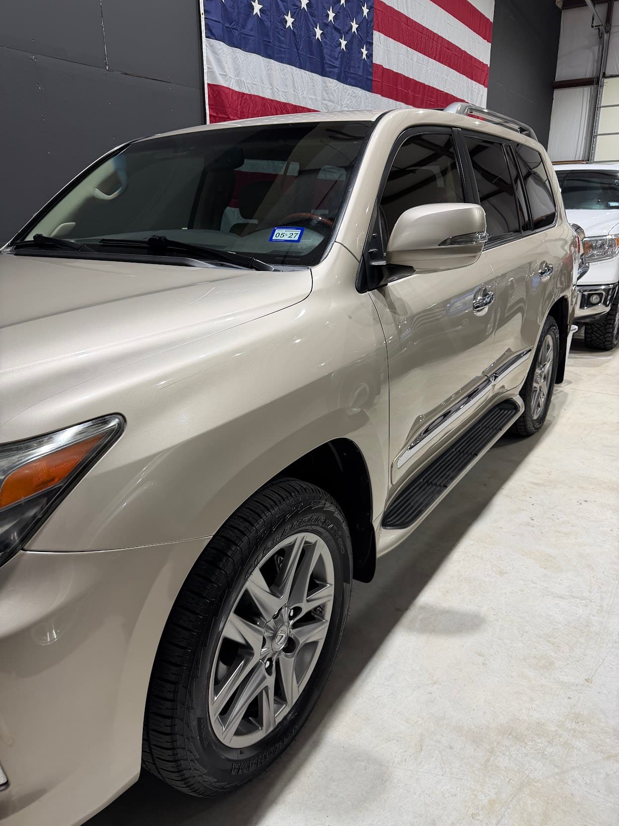 2013 Lexus LX 570 photo 15 of 15