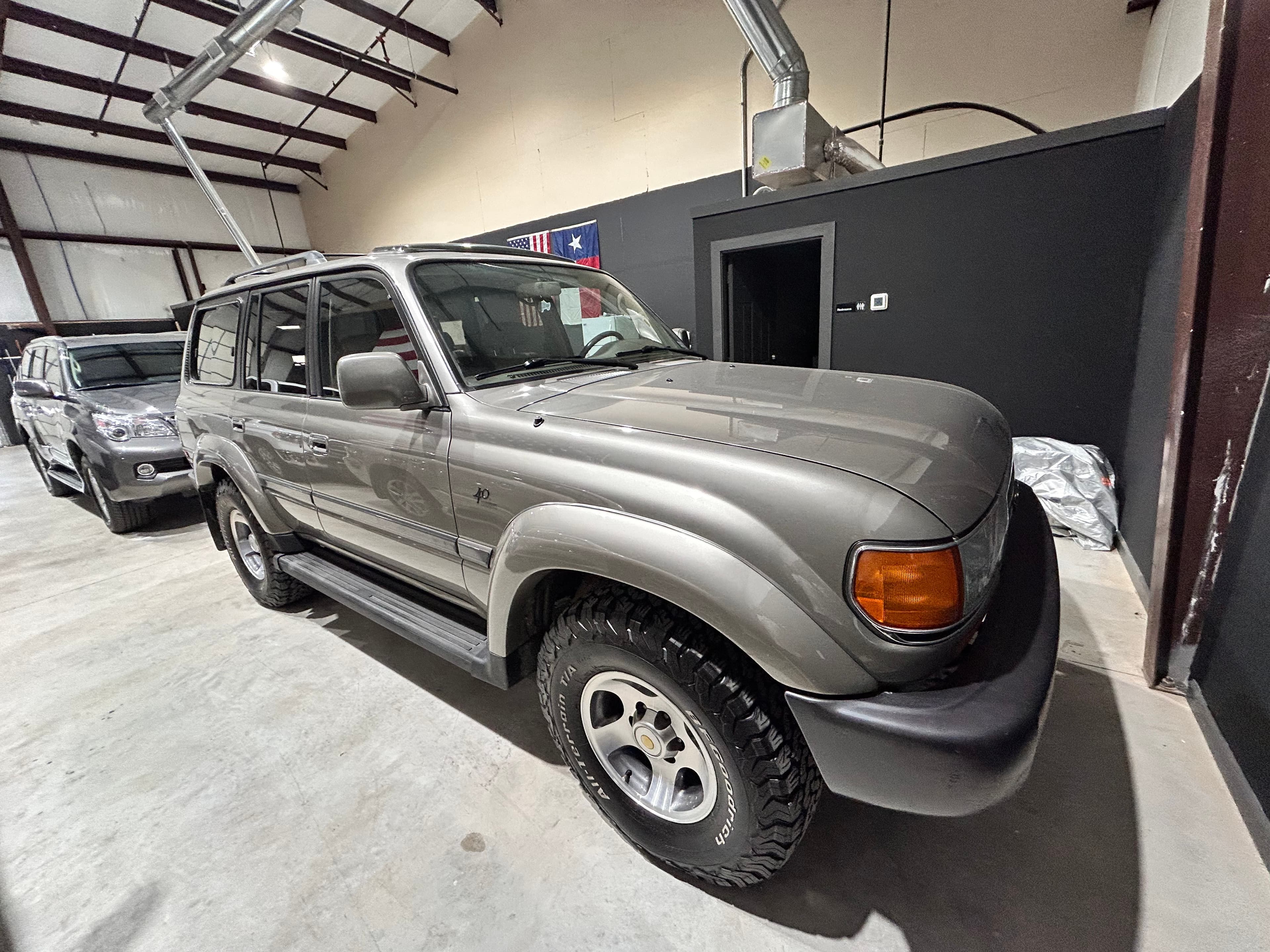 1997 Toyota Land Cruiser 40th Anniversary Edition photo 7 of 27