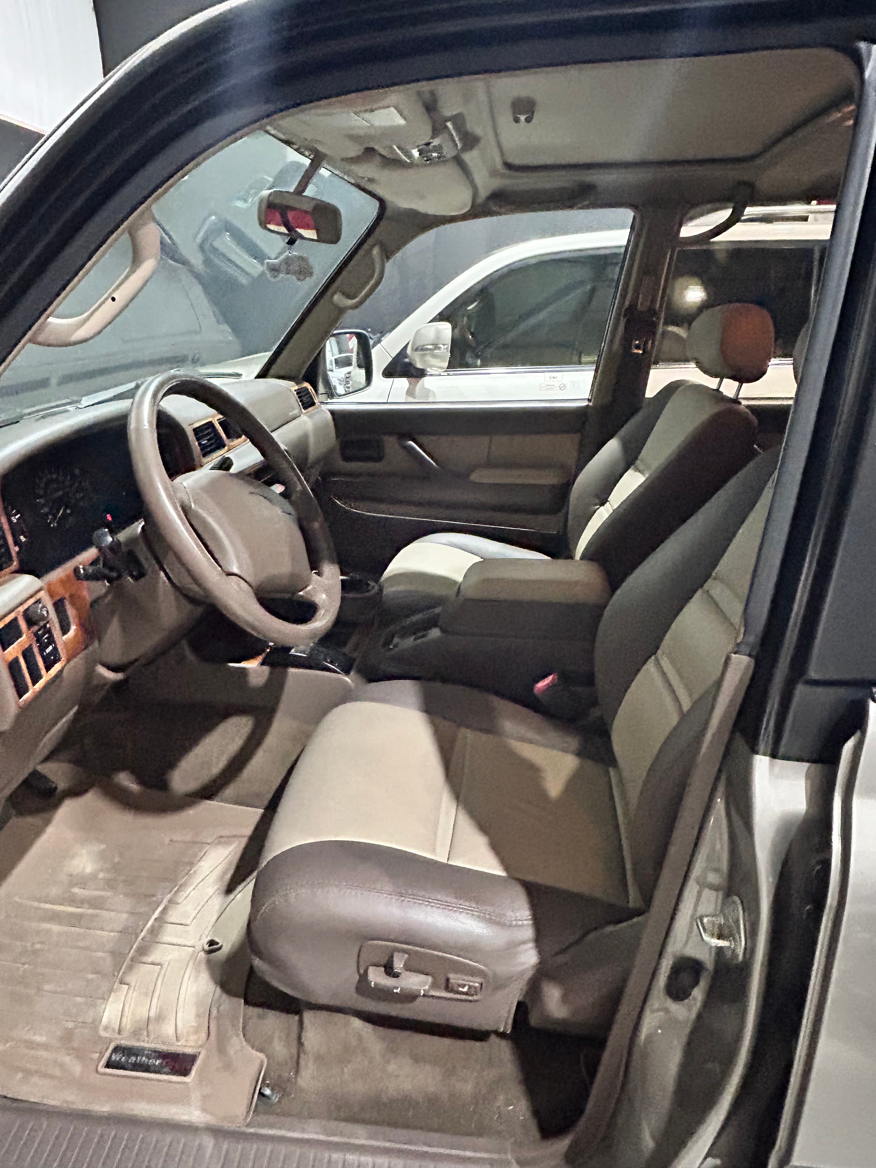 1997 Toyota Land Cruiser 40th Anniversary Edition photo 26 of 27