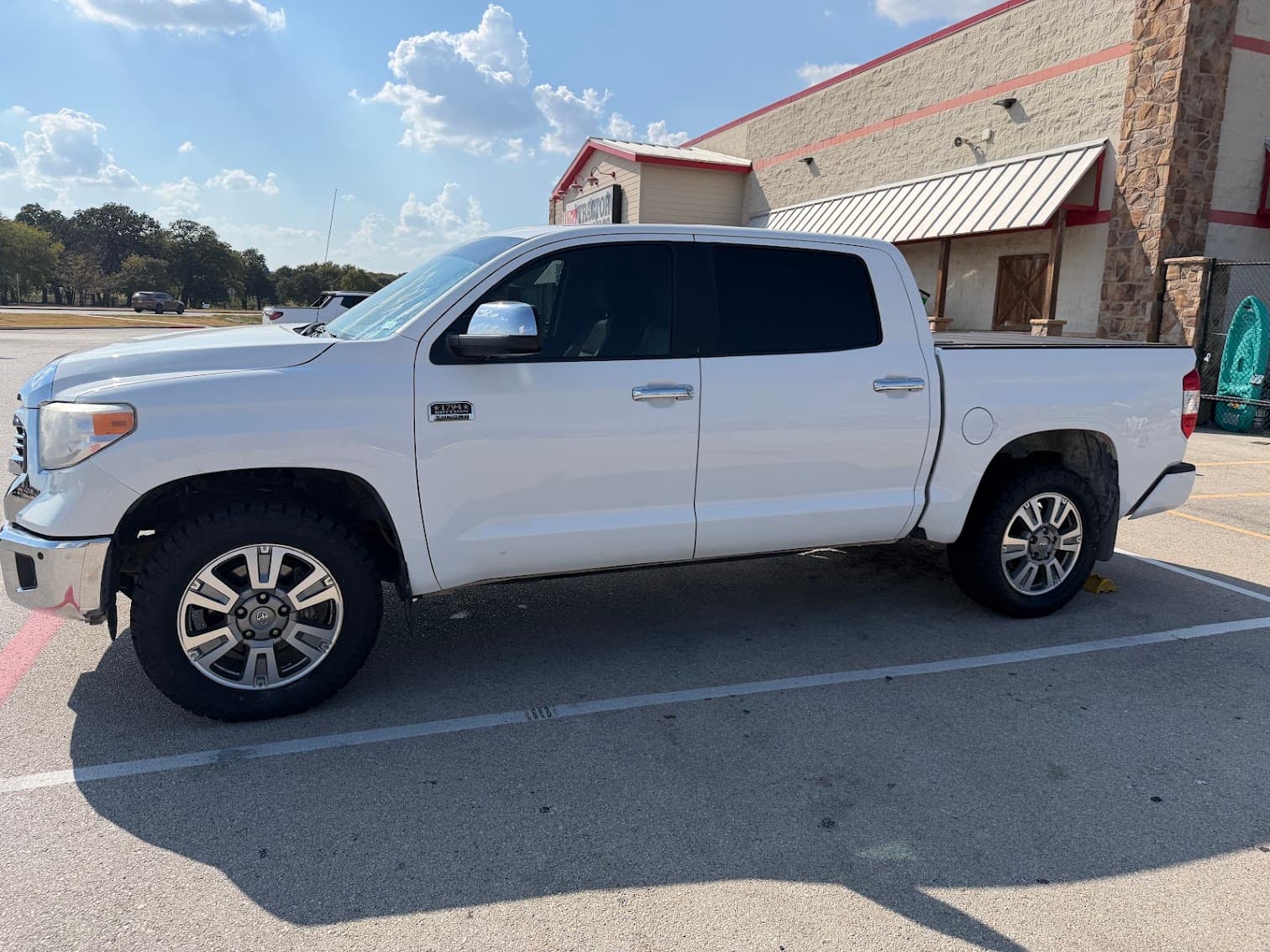 2017 Toyota Tundra 1794 Edition CrewMax 4x4 photo 8 of 20