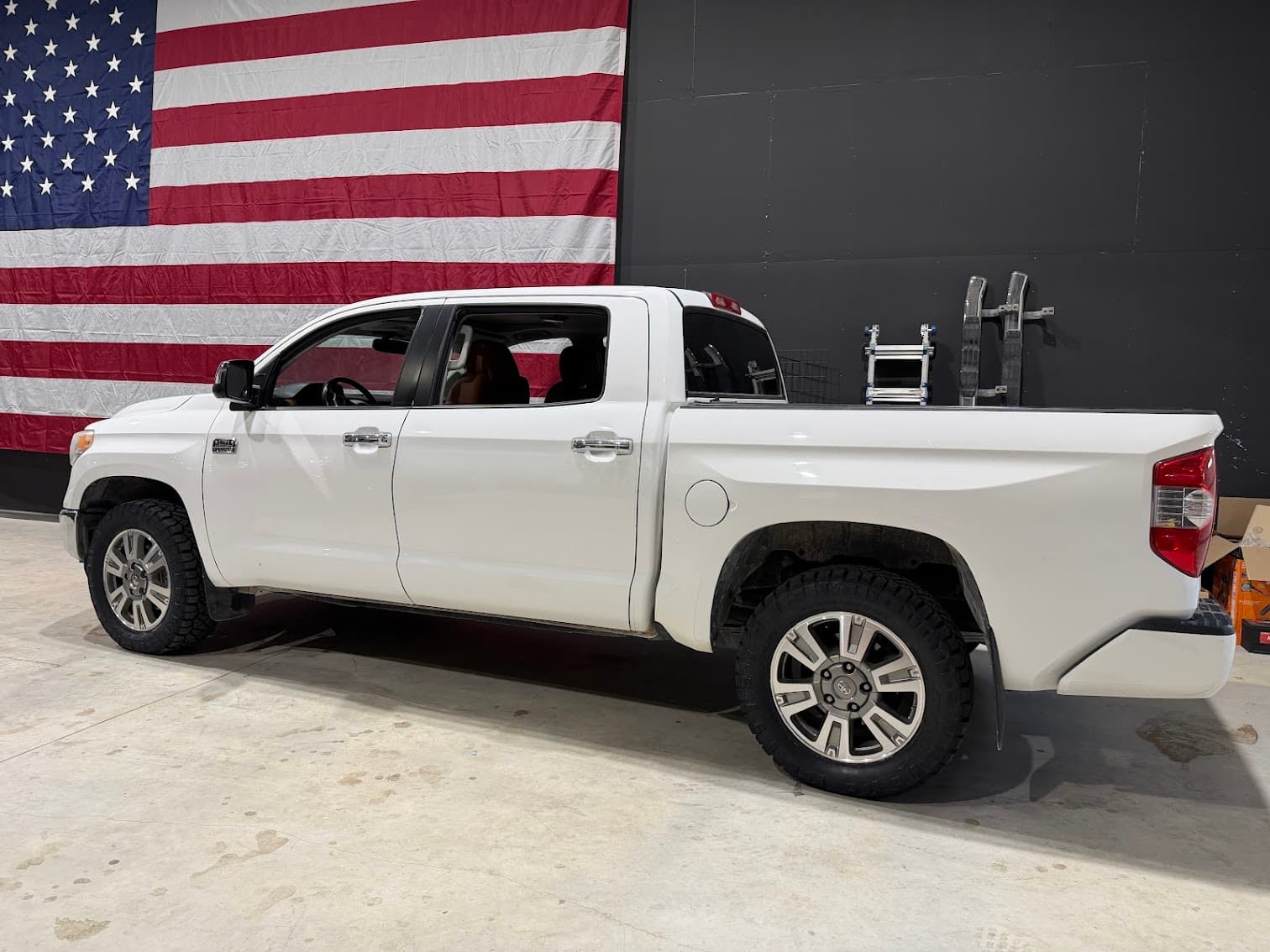 2017 Toyota Tundra 1794 Edition CrewMax 4x4 photo 11 of 20