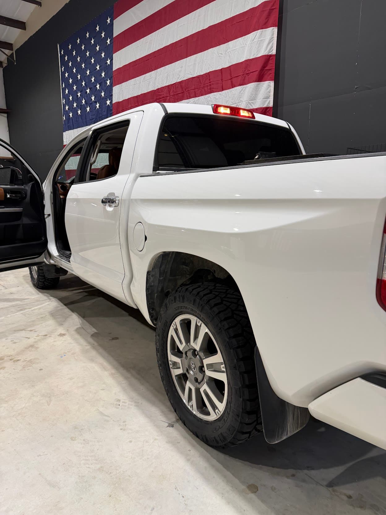 2017 Toyota Tundra 1794 Edition CrewMax 4x4 photo 15 of 20