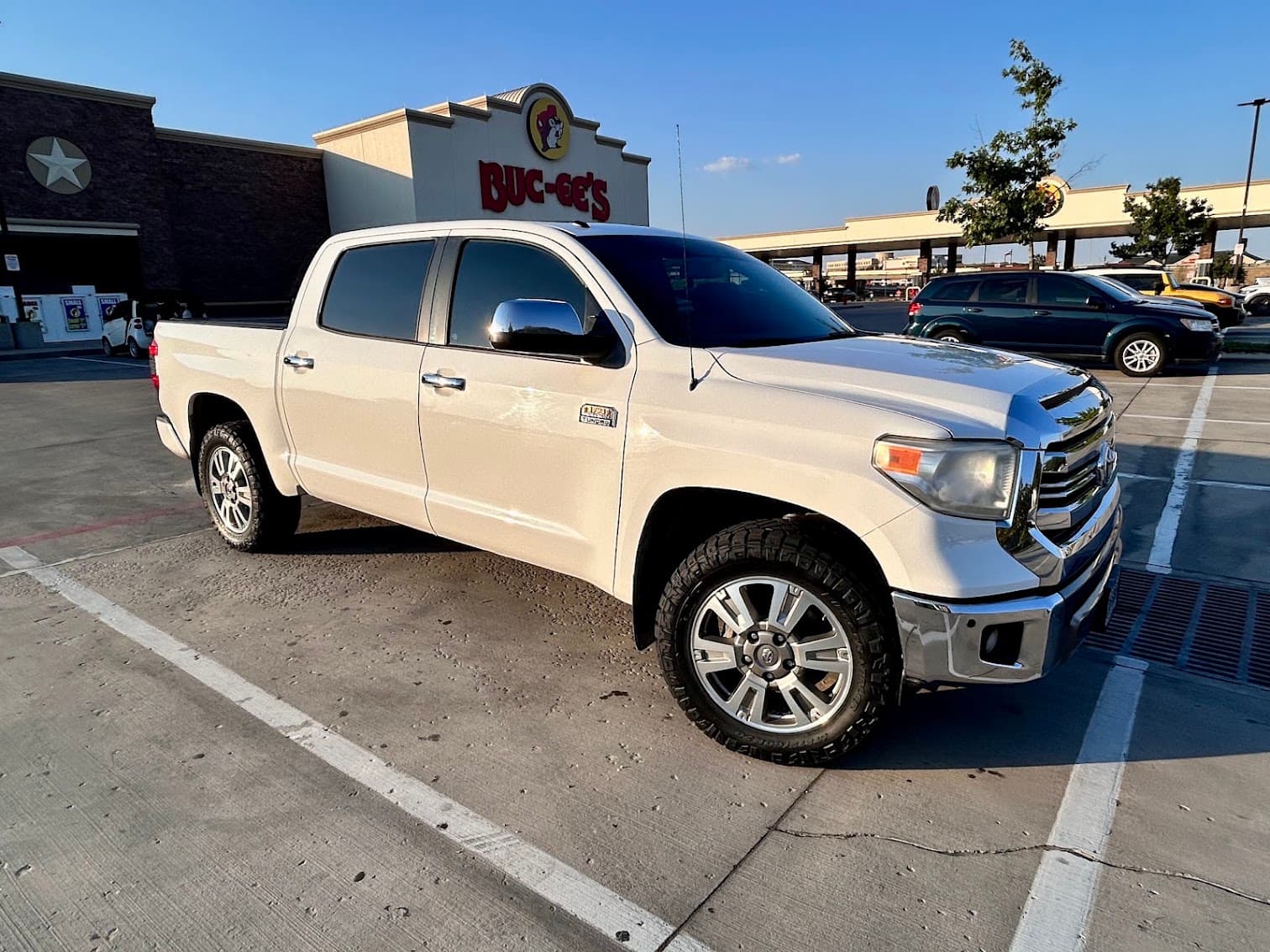 2017 Toyota Tundra 1794 Edition CrewMax 4x4 photo 18 of 20